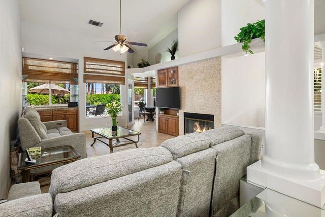 370 Links Drive, Palm Desert, CA 92211