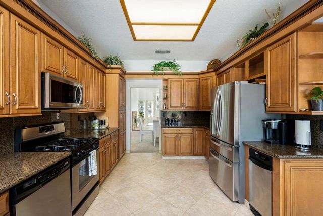 370 Links Drive, Palm Desert, CA 92211