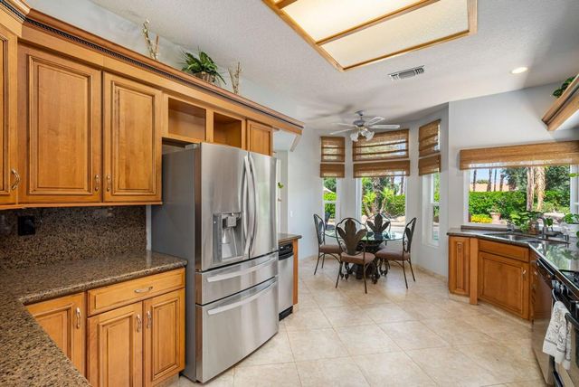 370 Links Drive, Palm Desert, CA 92211