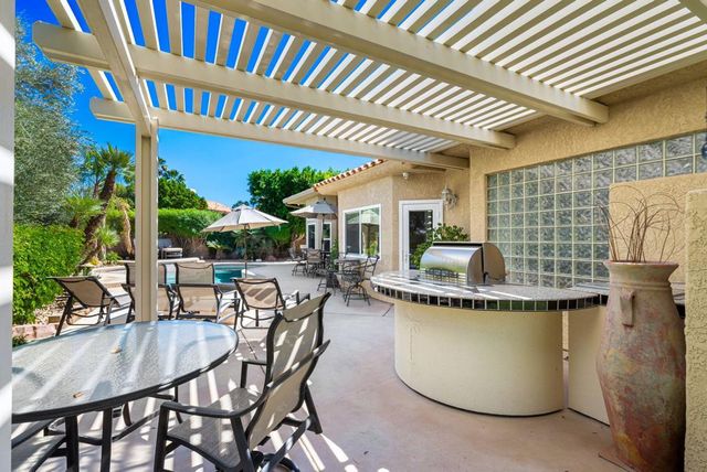 370 Links Drive, Palm Desert, CA 92211