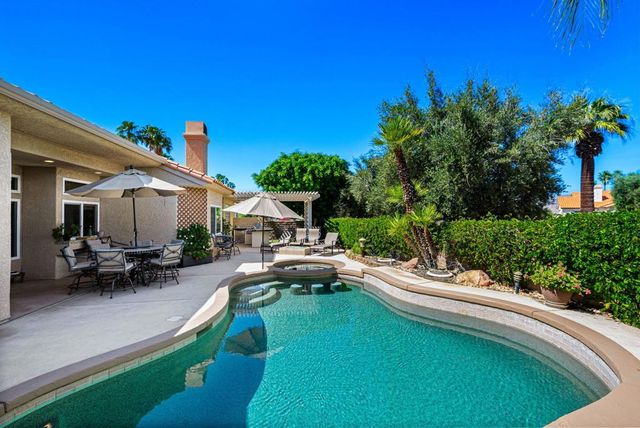 370 Links Drive, Palm Desert, CA 92211