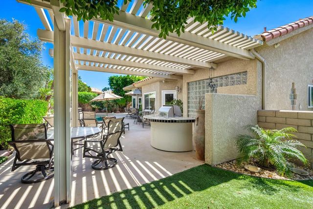 370 Links Drive, Palm Desert, CA 92211