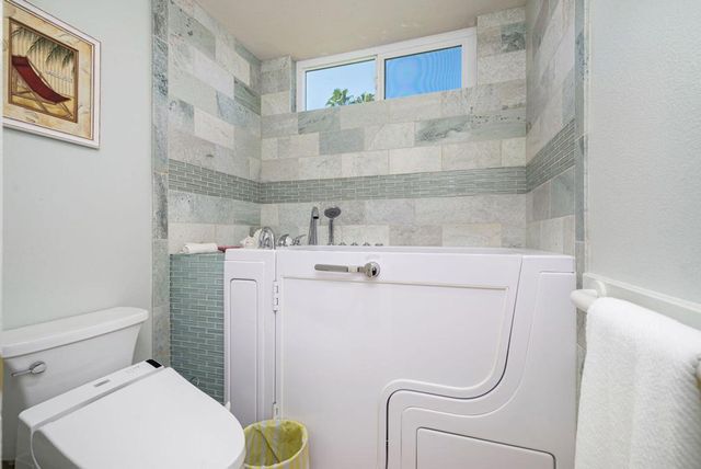 370 Links Drive, Palm Desert, CA 92211