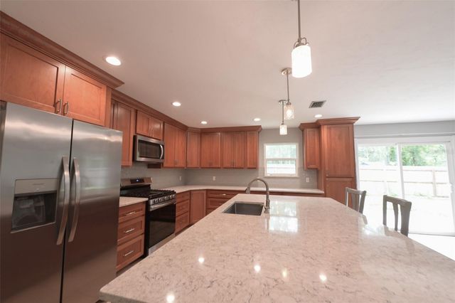 7616 SW 10TH AVENUE, Gainesville, FL 32607