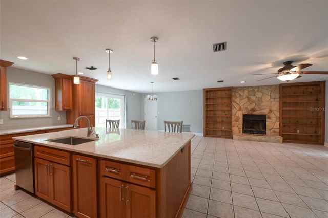 7616 SW 10TH AVENUE, Gainesville, FL 32607