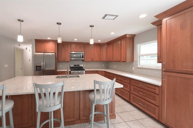 7616 SW 10TH AVENUE, Gainesville, FL 32607