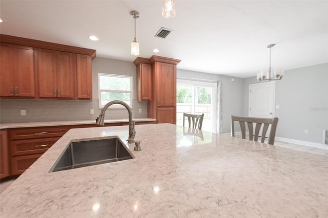 7616 SW 10TH AVENUE, Gainesville, FL 32607