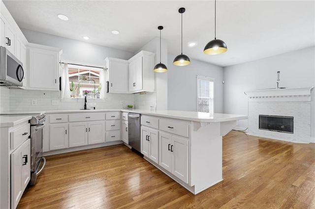 3733 S Thompson Circle, Kansas City, KS 66103