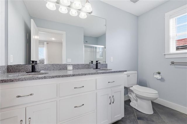 3733 S Thompson Circle, Kansas City, KS 66103