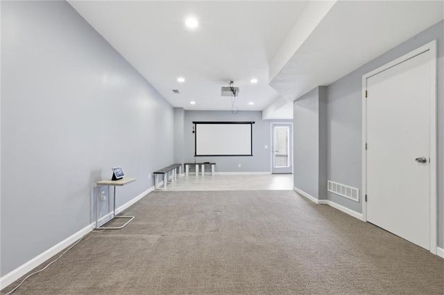 3733 S Thompson Circle, Kansas City, KS 66103