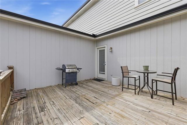 3733 S Thompson Circle, Kansas City, KS 66103