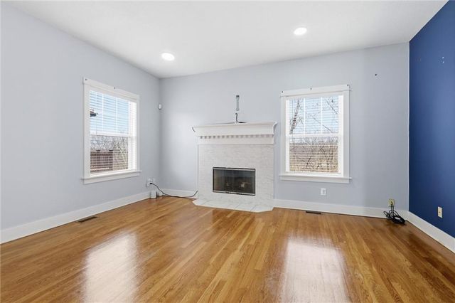 3733 S Thompson Circle, Kansas City, KS 66103