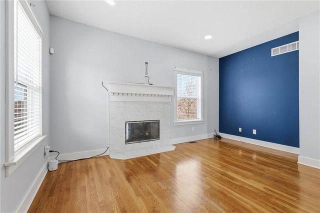 3733 S Thompson Circle, Kansas City, KS 66103