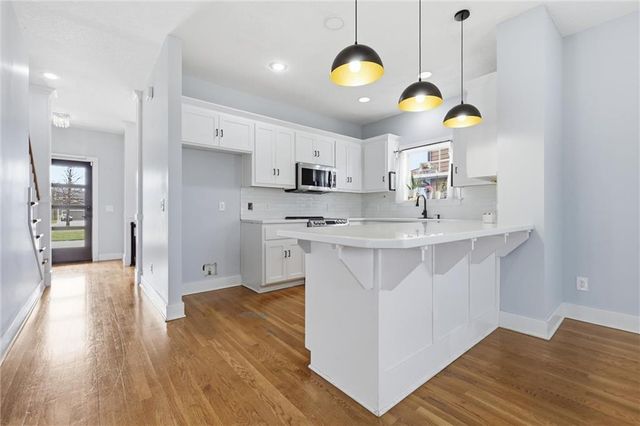 3733 S Thompson Circle, Kansas City, KS 66103