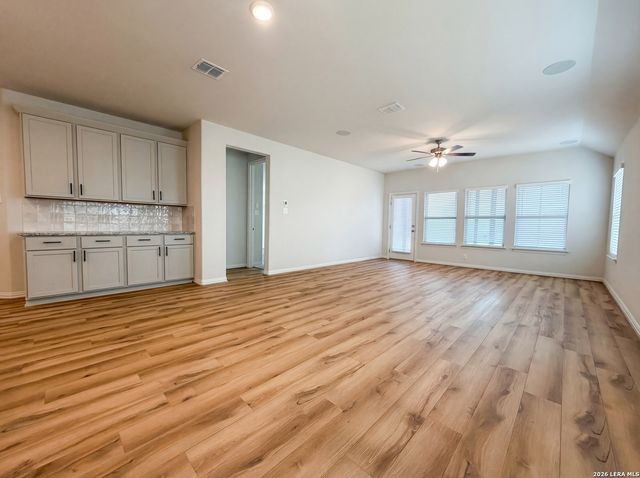 1613 Couser, New Braunfels, TX 78132