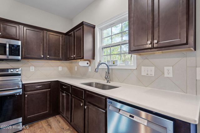 2302 Cottagefield Lane, Leland, NC 28451