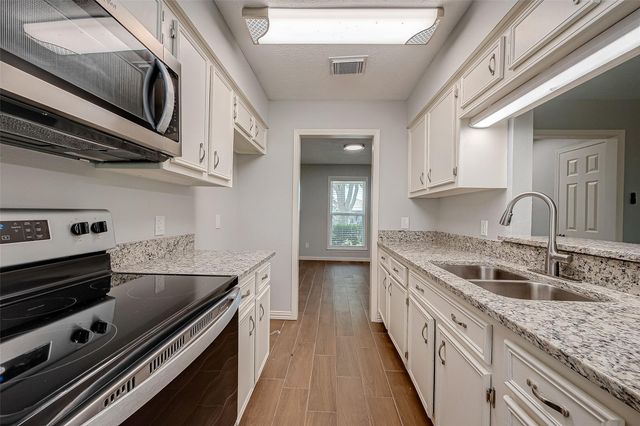 3327 Beasley Avenue, Needville, TX 77461