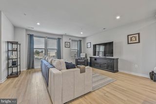 44486 WOLFHOUND SQ, Ashburn, VA 20147