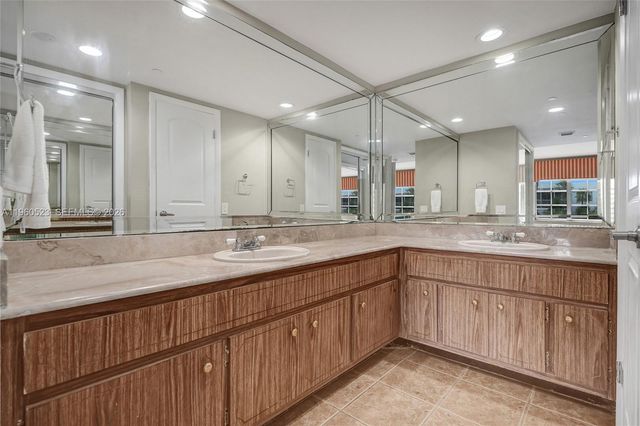 10160 Collins Ave 306N, Bal Harbour, FL 33154