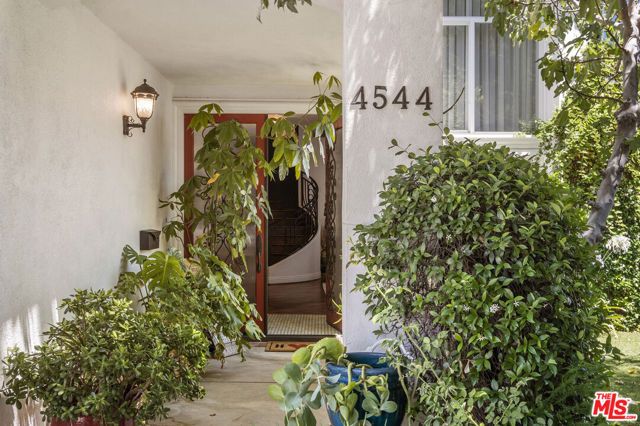4544 Tobias Avenue, Sherman Oaks, CA 91403