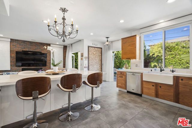 4544 Tobias Avenue, Sherman Oaks, CA 91403