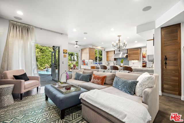 4544 Tobias Avenue, Sherman Oaks, CA 91403