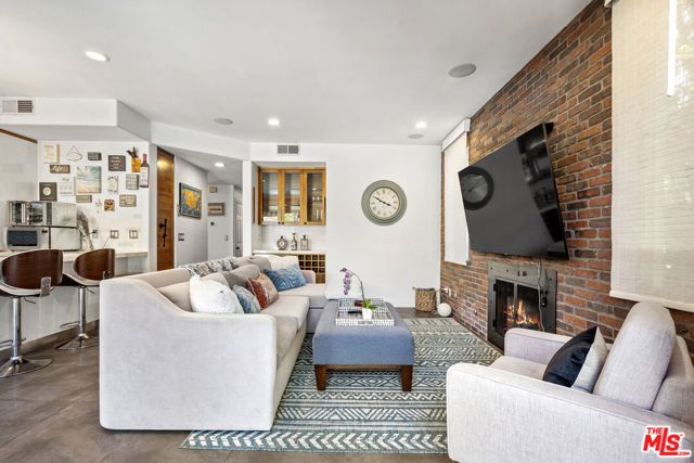 4544 Tobias Avenue, Sherman Oaks, CA 91403