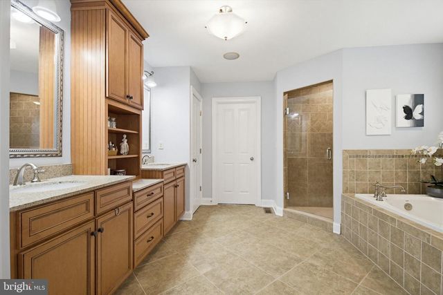 678 JAKE LANDIS RD, Lititz, PA 17543
