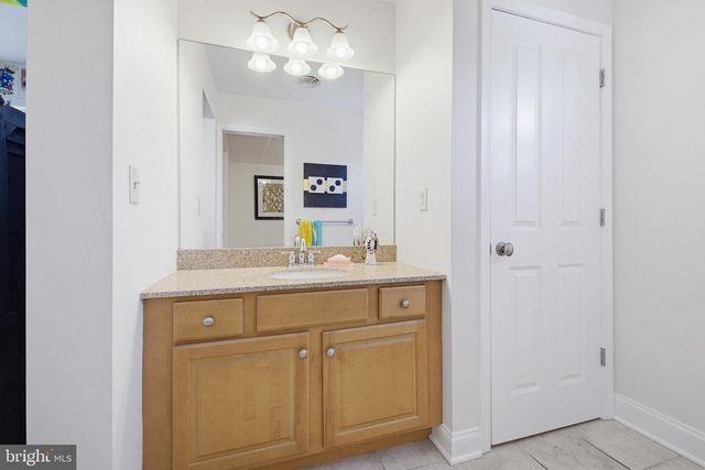 678 JAKE LANDIS RD, Lititz, PA 17543