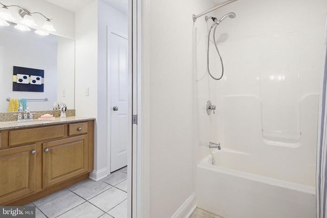 678 JAKE LANDIS RD, Lititz, PA 17543
