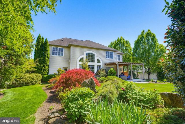 678 JAKE LANDIS RD, Lititz, PA 17543