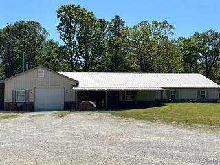 3892 Possum Hollow Road, Bourbon, MO 65441