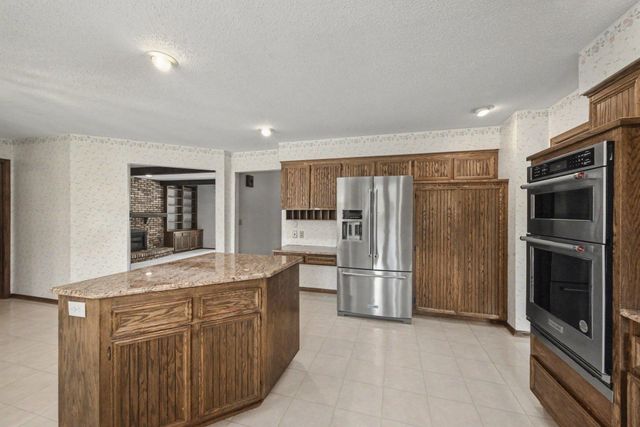 7419 Hyde Park Drive, Edina, MN 55439