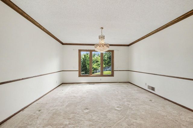 7419 Hyde Park Drive, Edina, MN 55439