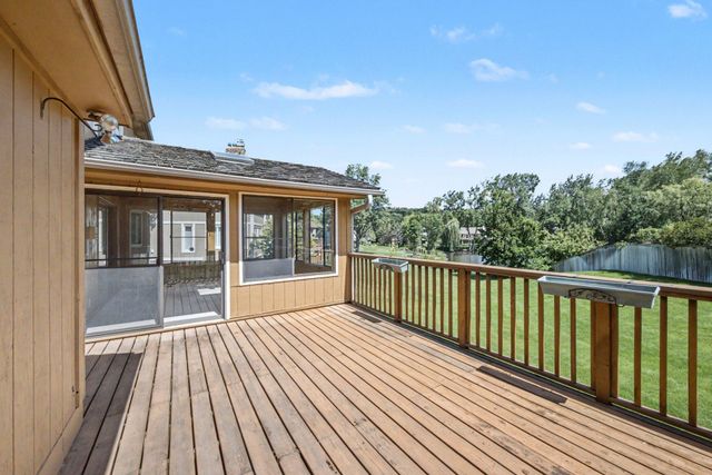 7419 Hyde Park Drive, Edina, MN 55439