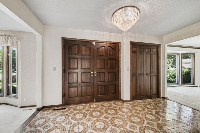 7419 Hyde Park Drive, Edina, MN 55439