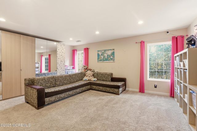 2 Woods Edge Drive, Jackson, NJ 08527