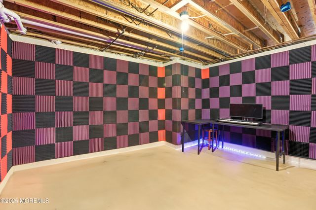 2 Woods Edge Drive, Jackson, NJ 08527