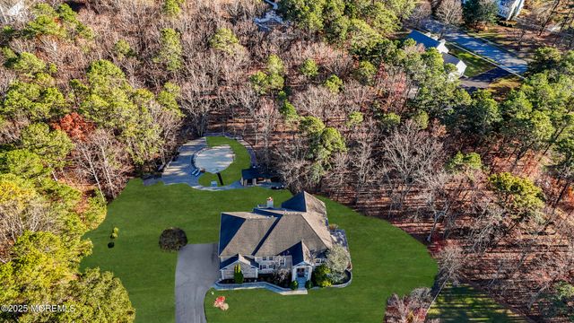 2 Woods Edge Drive, Jackson, NJ 08527