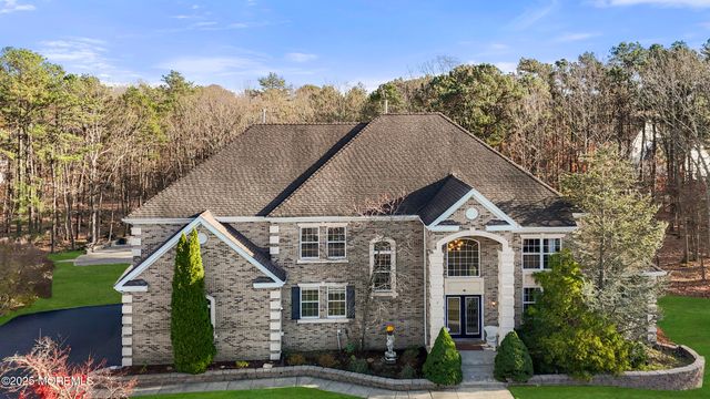 2 Woods Edge Drive, Jackson, NJ 08527