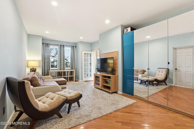 2 Woods Edge Drive, Jackson, NJ 08527