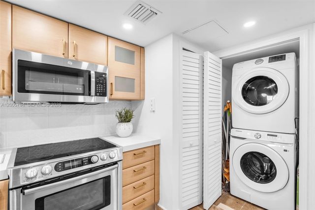 2101 Brickell Ave 306, Miami, FL 33129