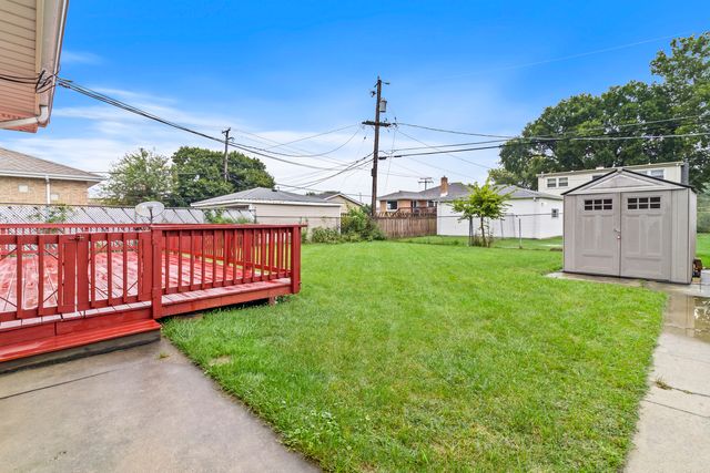 7915 Massasoit Avenue, Burbank, IL 60459
