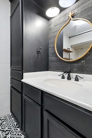 2902 Panhandle Drive, Grapevine, TX 76051