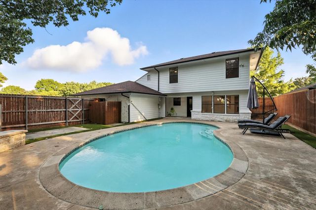 2902 Panhandle Drive, Grapevine, TX 76051