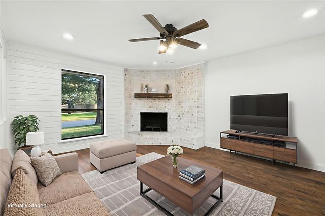 2902 Panhandle Drive, Grapevine, TX 76051