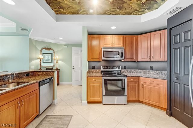 2743 1st ST 2102, Fort Myers, FL 33916