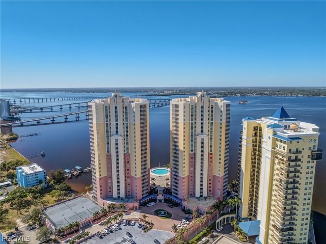 2743 1st ST 2102, Fort Myers, FL 33916