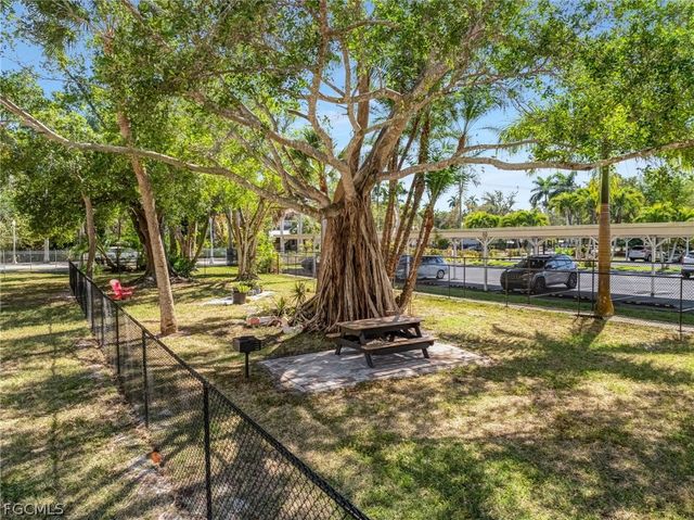 2743 1st ST 2102, Fort Myers, FL 33916