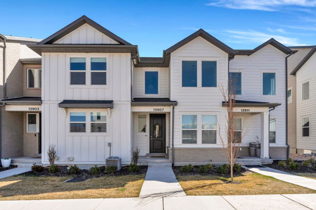 13907 S CANAAN PEAK DR, Herriman, UT 84096